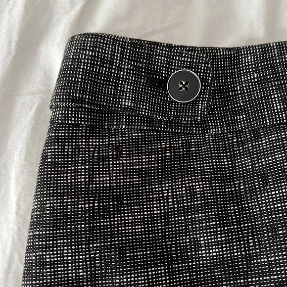 RAFAELLA STUDIO Petite Black and White Skirt with pleated detail and buttons - Picture 4 of 9